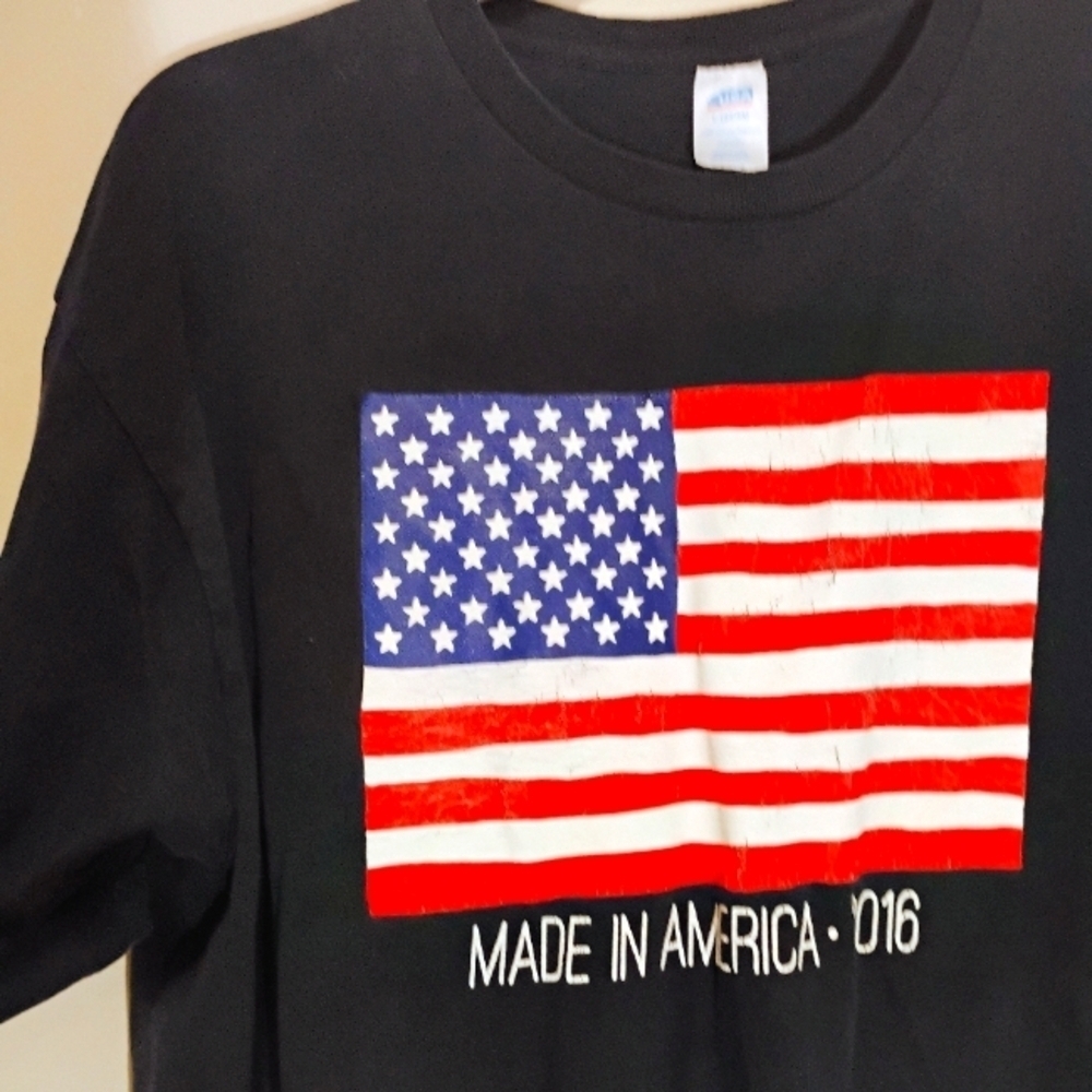 Made in America Dark Blue USA Flag Shirt. Unisex. Size Large. C173 - Picture 7 of 9